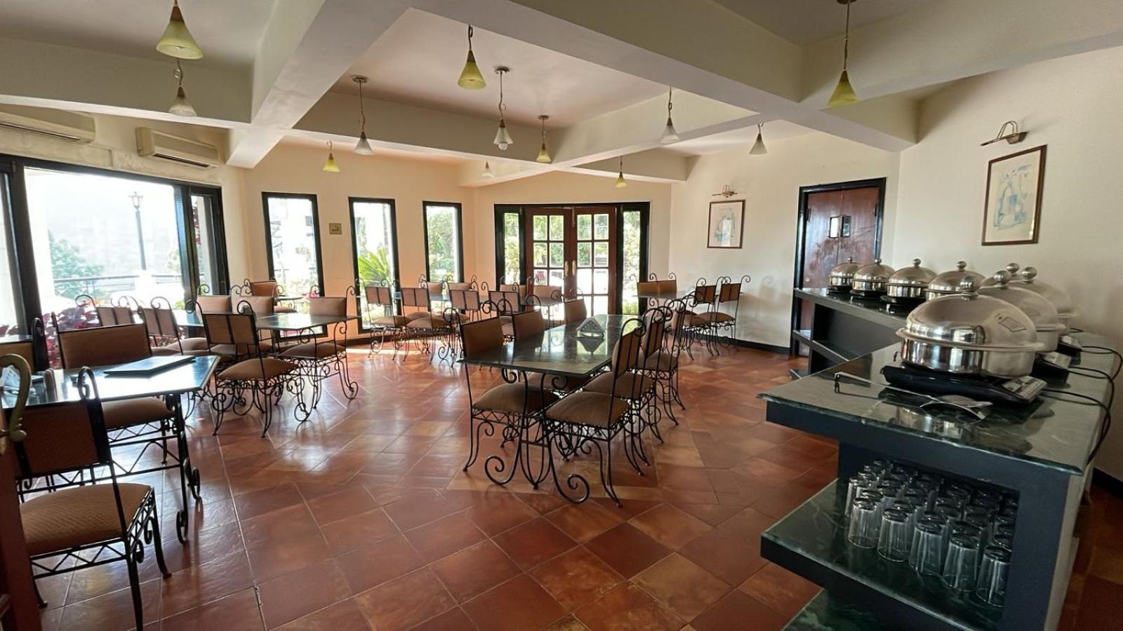 8Fold-Pinecrest By Larisa, Bhimtal Hotel Exterior photo