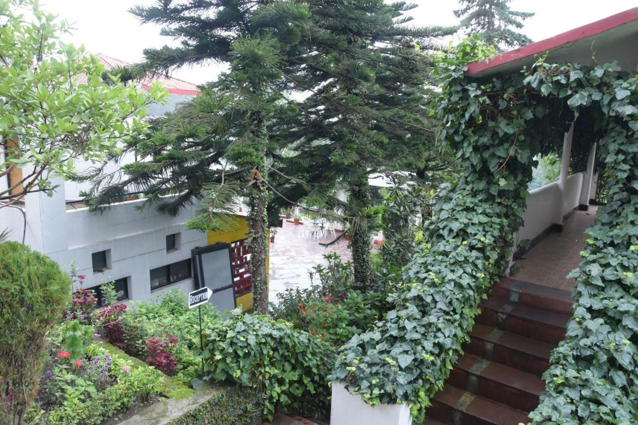 8Fold-Pinecrest By Larisa, Bhimtal Hotel Exterior photo